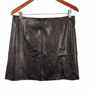 Wild Fable Black Faux Leather Mini Skirt Size Medium stylish winter looks